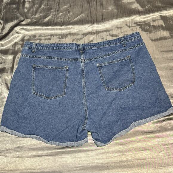 Womens Plus Size Summer Distressed Jean Shorts Size 20W Stretch Denim High Waist - Picture 2 of 3